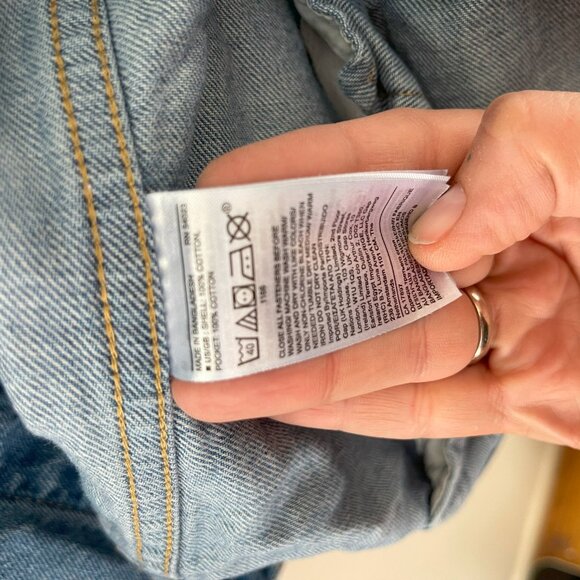 Women's Banana Republic Classic Denim Jacket XXL wardrobe staple - Picture 4 of 5